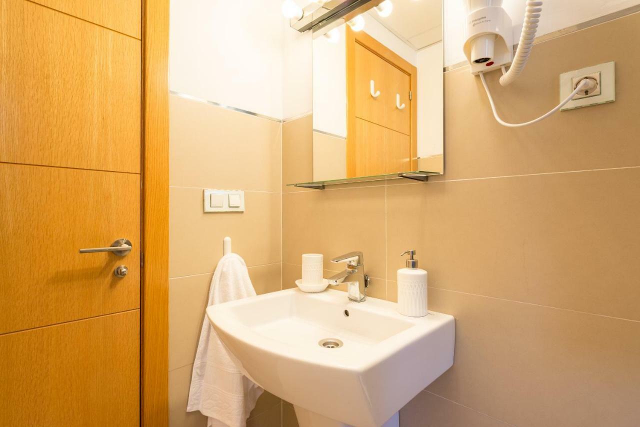 Ma1A-Apt With Rooftops With Palms Close To Old Town Malaga Luaran gambar